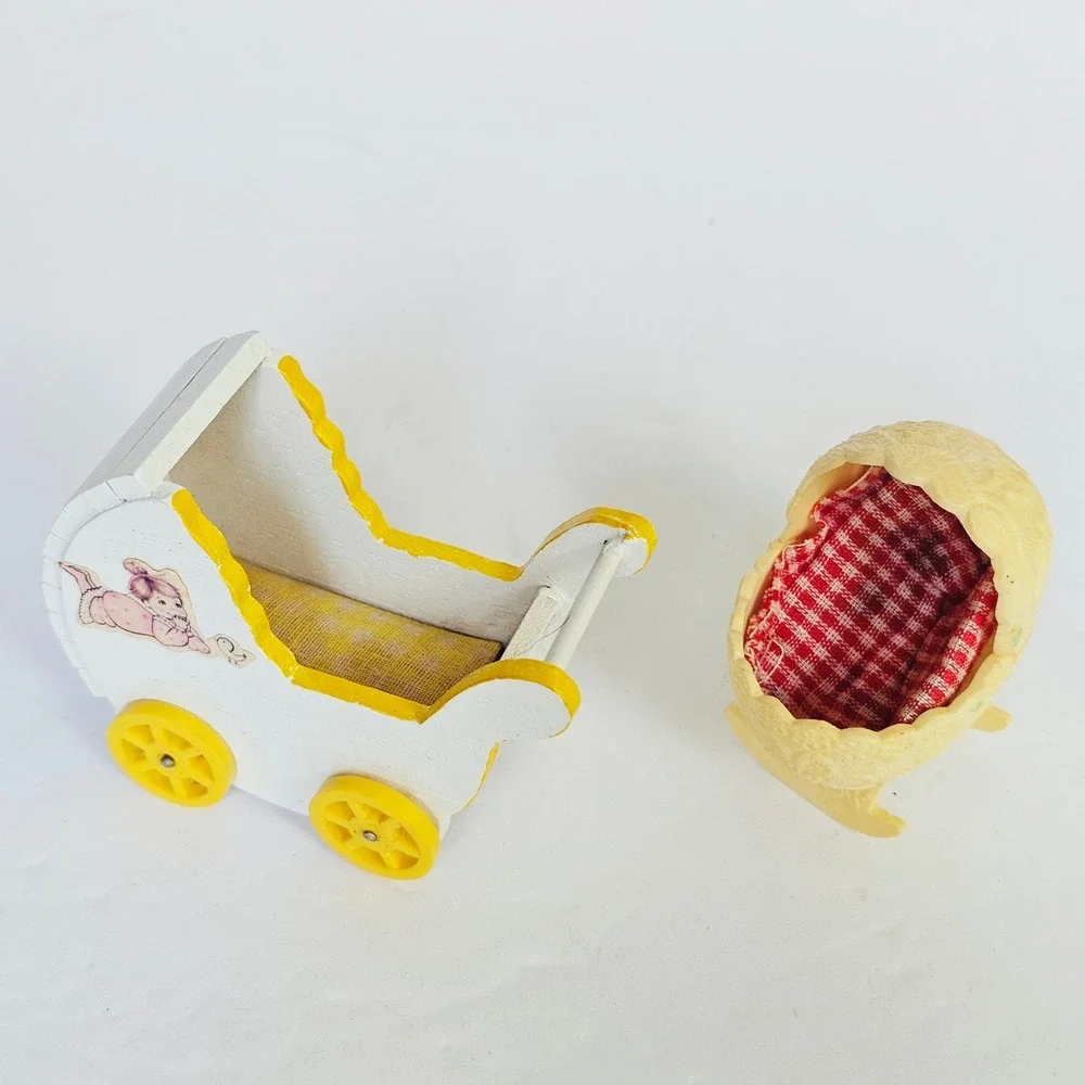 Vtg Retro Miniature Wooden Baby Carriage Plastic Bassinet Nursery Set Dollhouse